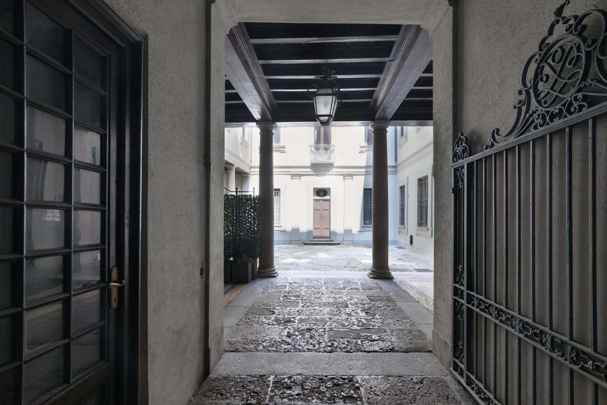 Prestige Boutique - Montenapoleone Mailand
